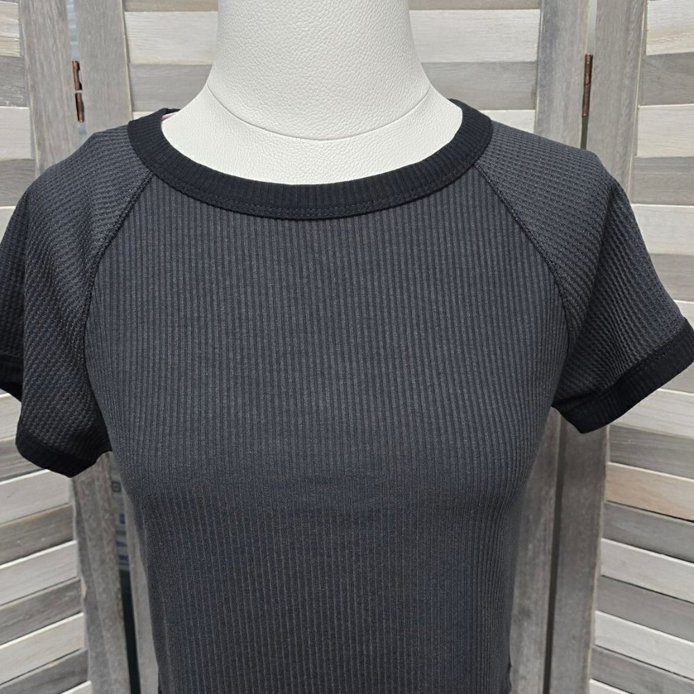 Women's Short Sleeve T-Shirt | Wild Fable | Medium - Picture 2 of 10